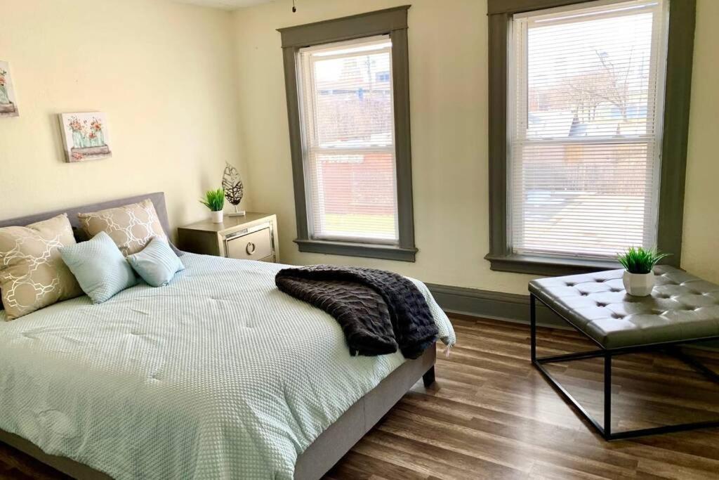 فيلا 5Br Niagara Getaway Prime Location-Sleeps 10 نياغارا فالس، نيويورك المظهر الخارجي الصورة