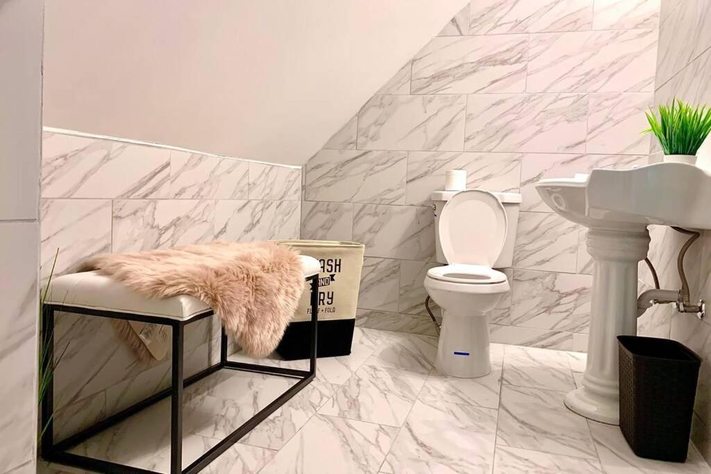 فيلا 5Br Niagara Getaway Prime Location-Sleeps 10 نياغارا فالس، نيويورك المظهر الخارجي الصورة