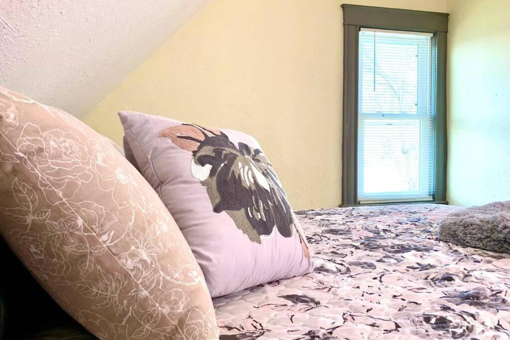 فيلا 5Br Niagara Getaway Prime Location-Sleeps 10 نياغارا فالس، نيويورك المظهر الخارجي الصورة